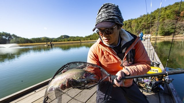 管理釣り場で大物を狙うコツ│フィッシャーリゾートしょうばらで実際に